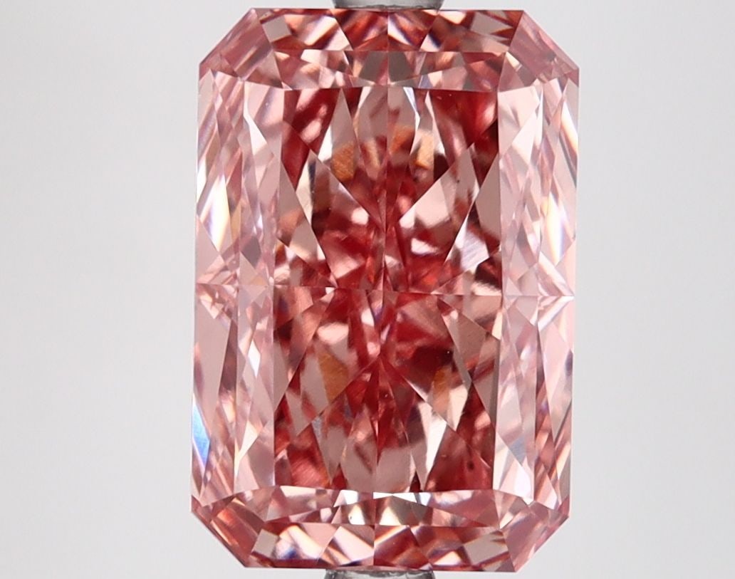 Loose Diamond - RADIANT 3.63ct Fancy Vivid Brownish Pink VS1: Loose Diamond - RADIANT 3.63ct Fancy Vivid Brownish Pink VS1 Source: This is a real non-mined Diamond that has been grown in a lab Shape: RADIANT Carats: 3.63 Color: Fancy Vivid Brownish Pink Certific