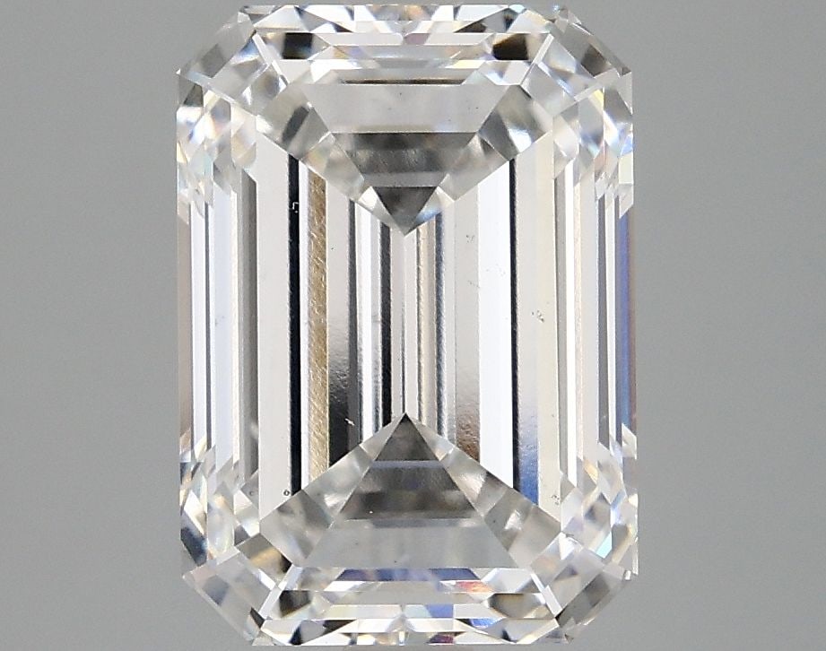 Loose Diamond - EMERALD 4.04ct F VS1: Loose Diamond - EMERALD 4.04ct F VS1 Source: This is a real non-mined Diamond that has been grown in a lab Shape: EMERALD Carats: 4.04 Color: F Clarity: VS1 Certification: IGI Video: