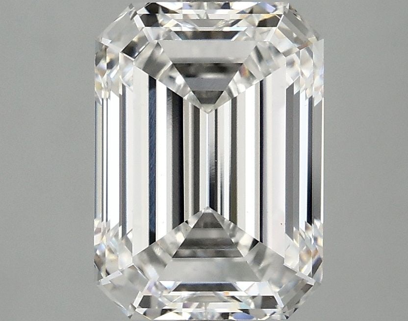 Loose Diamond - EMERALD 3.09ct E VS1: Loose Diamond - EMERALD 3.09ct E VS1 Source: This is a real non-mined Diamond that has been grown in a lab Shape: EMERALD Carats: 3.09 Color: E Clarity: VS1 Certification: IGI Video: Video Link