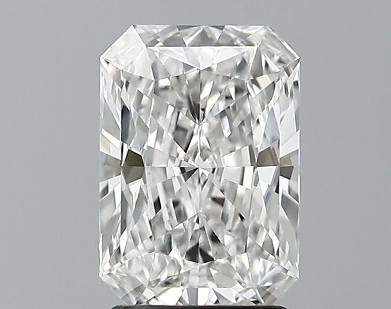 Loose Diamond - RADIANT 1.77ct G VVS2: Loose Diamond - RADIANT 1.77ct G VVS2 Source: This is a real non-mined Diamond that has been grown in a lab Shape: RADIANT Carats: 1.77 Color: G Clarity: VVS2 Certification: GIA Video: Video Link