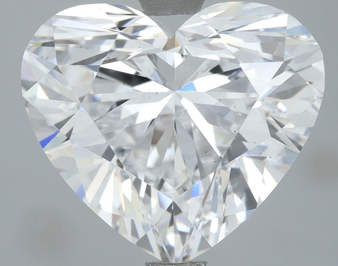 Loose Diamond - HEART 4.0ct D VS2: Loose Diamond - HEART 4.0ct D VS2 Source: This is a real non-mined Diamond that has been grown in a lab Shape: HEART Carats: 4.0 Color: D Clarity: VS2 Certification: IGI Video: