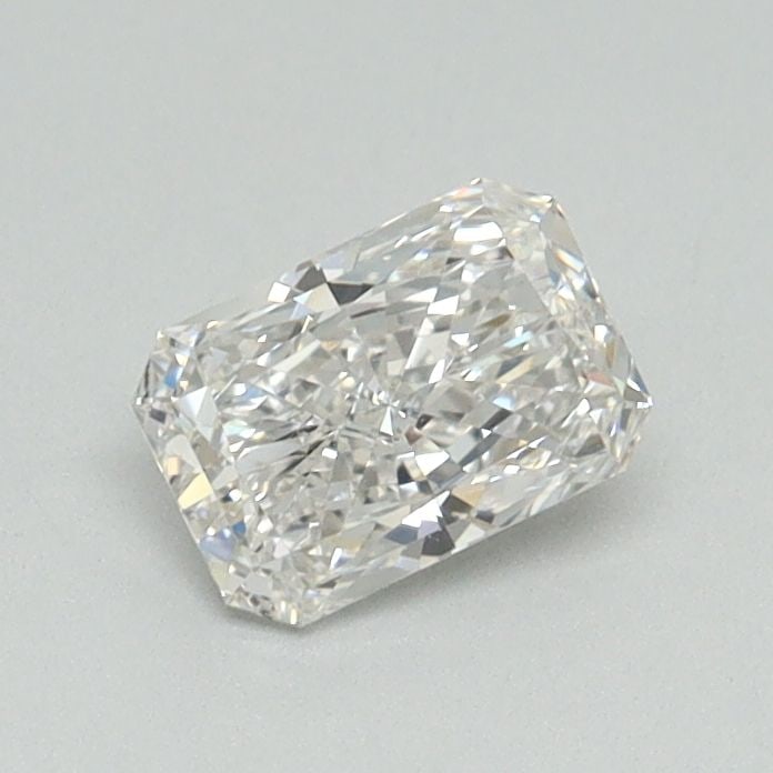 Loose Diamond - RADIANT 0.52ct G VS1: Loose Diamond - RADIANT 0.52ct G VS1 Source: This is a real non-mined Diamond that has been grown in a lab Shape: RADIANT Carats: 0.52 Color: G Clarity: VS1 Certification: IGI Video: