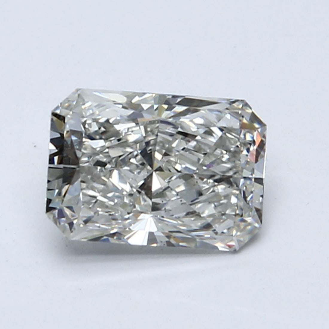 Loose Diamond - RADIANT 2.04ct D VS2: Loose Diamond - RADIANT 2.04ct D VS2 Source: This is a real non-mined Diamond that has been grown in a lab Shape: RADIANT Carats: 2.04 Color: D Clarity: VS2 Certification: GIA Video: