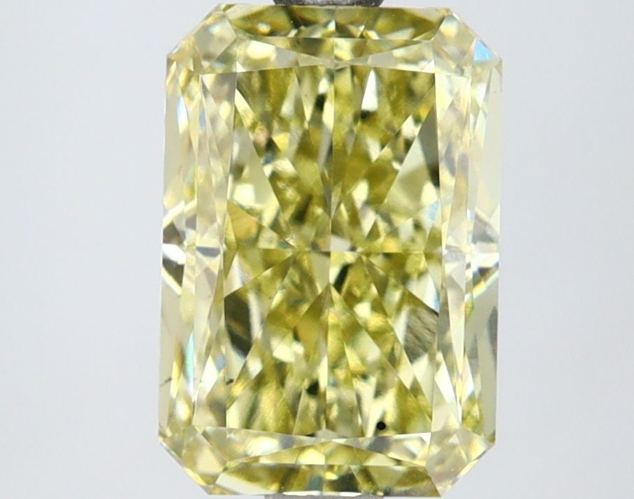 Loose Diamond - RADIANT 2.73ct Fancy Intense Yellow VS2: Loose Diamond - RADIANT 2.73ct Fancy Intense Yellow VS2 Source: This is a real non-mined Diamond that has been grown in a lab Shape: RADIANT Carats: 2.73 Color: Fancy Intense Yellow Certification: IGI