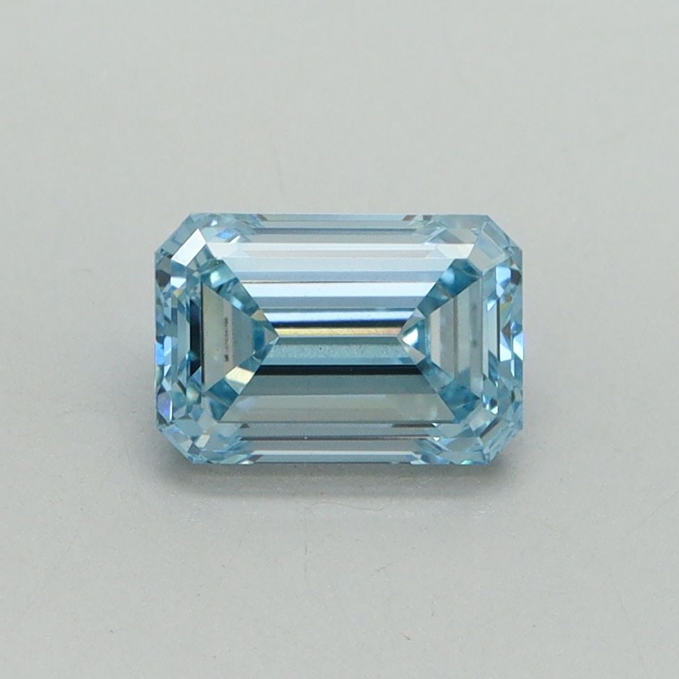 Loose Diamond - EMERALD 1.09ct Fancy Vivid Blue VS1: Loose Diamond - EMERALD 1.09ct Fancy Vivid Blue VS1 Source: This is a real non-mined Diamond that has been grown in a lab Shape: EMERALD Carats: 1.09 Color: Fancy Vivid Blue Certification: IGI Video:
