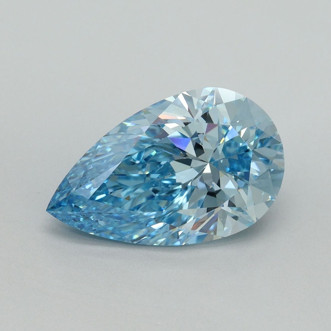 Loose Diamond - PEAR 3.1ct Fancy Vivid Blue VS1: Loose Diamond - PEAR 3.1ct Fancy Vivid Blue VS1 Source: This is a real non-mined Diamond that has been grown in a lab Shape: PEAR Carats: 3.1 Color: Fancy Vivid Blue Certification: IGI Video: