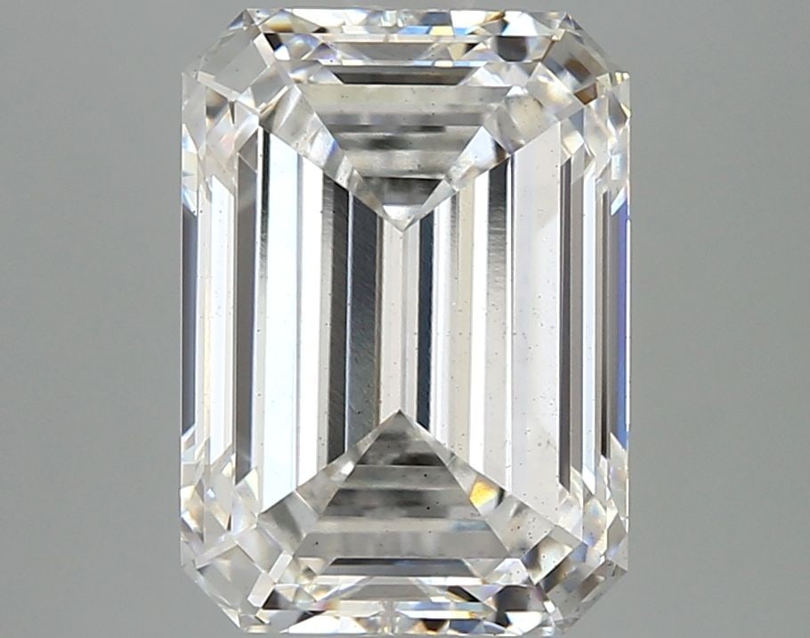 Loose Diamond - EMERALD 5.09ct E VS2: Loose Diamond - EMERALD 5.09ct E VS2 Source: This is a real non-mined Diamond that has been grown in a lab Shape: EMERALD Carats: 5.09 Color: E Clarity: VS2 Certification: IGI Video: Video Link