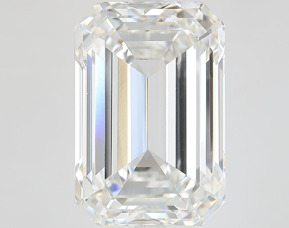Loose Diamond - EMERALD 11.1ct F VS1: Loose Diamond - EMERALD 11.1ct F VS1 Source: This is a real non-mined Diamond that has been grown in a lab Shape: EMERALD Carats: 11.1 Color: F Clarity: VS1 Certification: IGI Video: