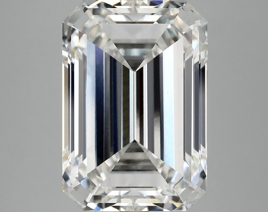 Loose Diamond - EMERALD 6.93ct F VS1: Loose Diamond - EMERALD 6.93ct F VS1 Source: This is a real non-mined Diamond that has been grown in a lab Shape: EMERALD Carats: 6.93 Color: F Clarity: VS1 Certification: IGI Video: