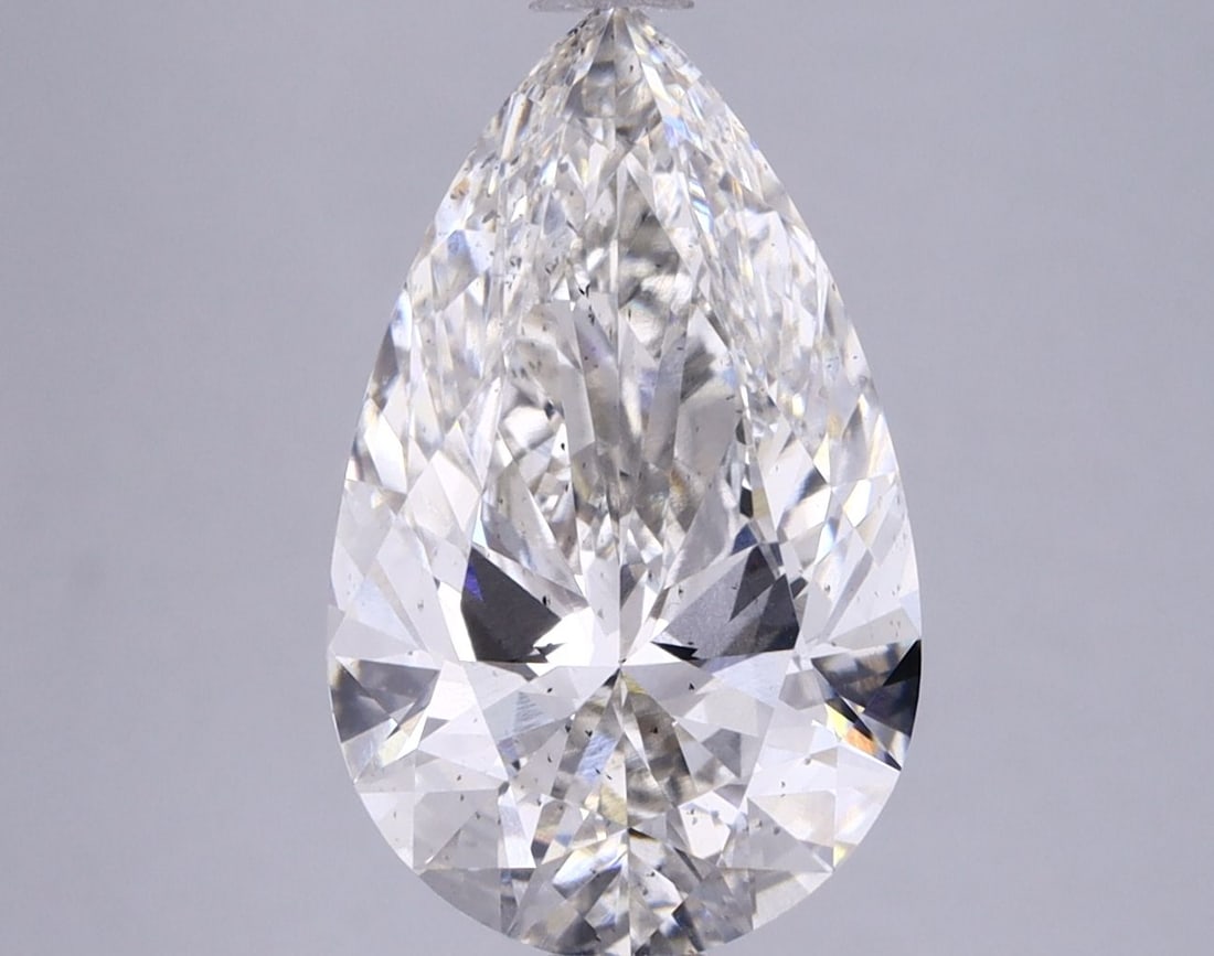 Loose Diamond - PEAR 3.84ct G SI1: Loose Diamond - PEAR 3.84ct G SI1 Source: This is a real non-mined Diamond that has been grown in a lab Shape: PEAR Carats: 3.84 Color: G Clarity: SI1 Certification: IGI Video: Video Link Additional