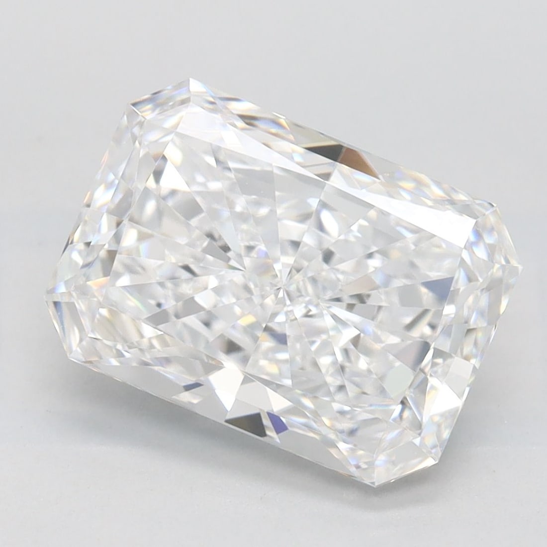 Loose Diamond - RADIANT 3.0ct D IF: Loose Diamond - RADIANT 3.0ct D IF Source: This is a real non-mined Diamond that has been grown in a lab Shape: RADIANT Carats: 3.0 Color: D Clarity: IF Certification: IGI Video:
