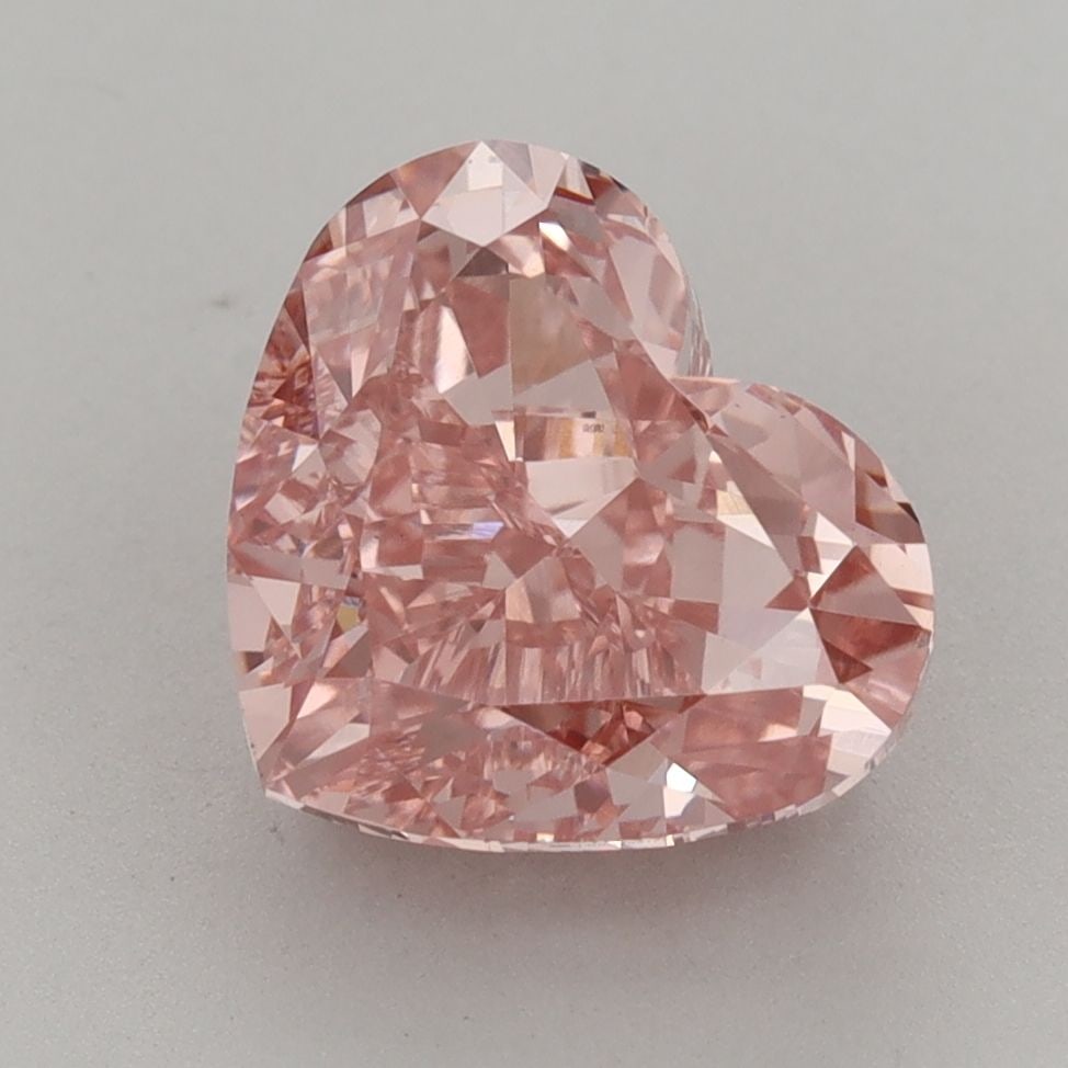 Loose Diamond - HEART 4.04ct Fancy Vivid Pink VS1: Loose Diamond - HEART 4.04ct Fancy Vivid Pink VS1 Source: This is a real non-mined Diamond that has been grown in a lab Shape: HEART Carats: 4.04 Color: Fancy Vivid Pink Certification: IGI Video: