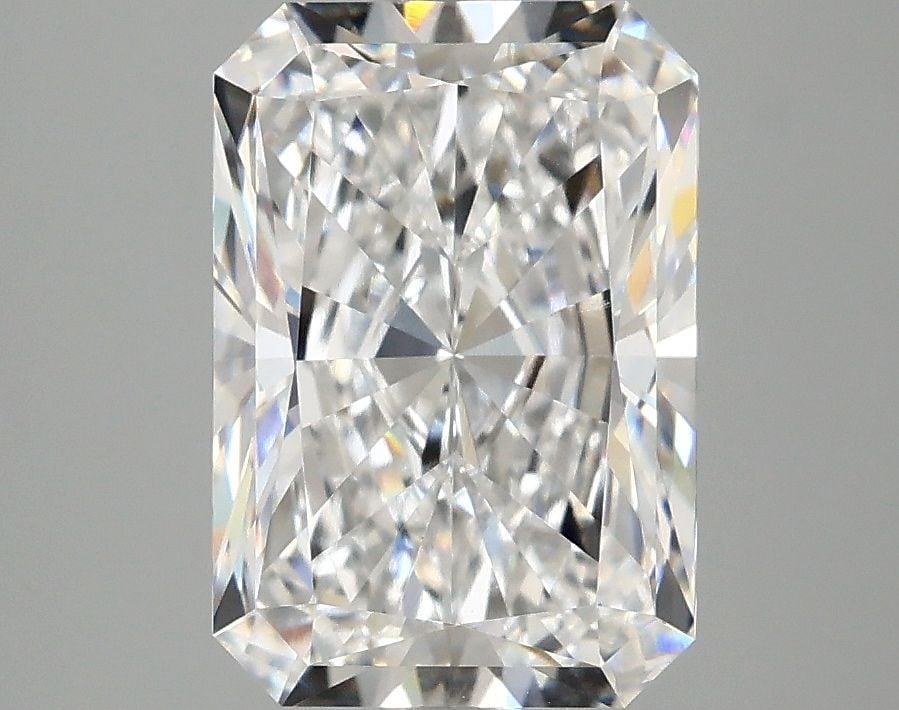 Loose Diamond - RADIANT 3.09ct D VVS2: Loose Diamond - RADIANT 3.09ct D VVS2 Source: This is a real non-mined Diamond that has been grown in a lab Shape: RADIANT Carats: 3.09 Color: D Clarity: VVS2 Certification: IGI Video: