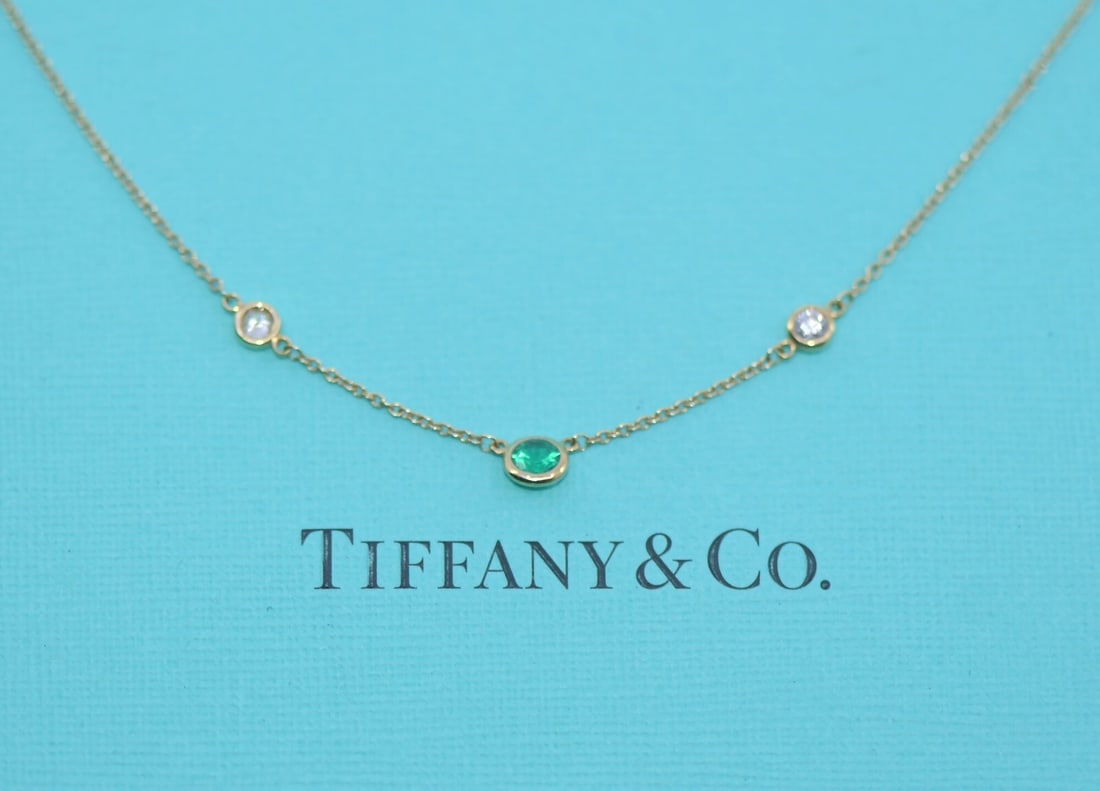Tiffany & Co Emerald Diamond Pendant Necklace 18K Yellow Gold Authentic with Box (1 of 4)