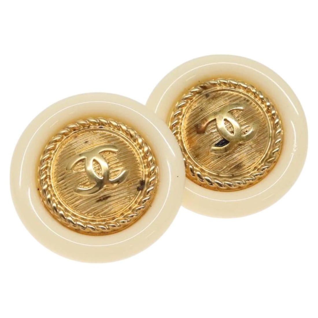 Vintage Chanel White Plastic Earrings with CC Logo: Vintage Chanel White Plastic Earrings with CC Logo These vintage Chanel CC earrings are crafted from white plastic and feature the iconic Chanel logo. Designed for women, they are in good condition wi