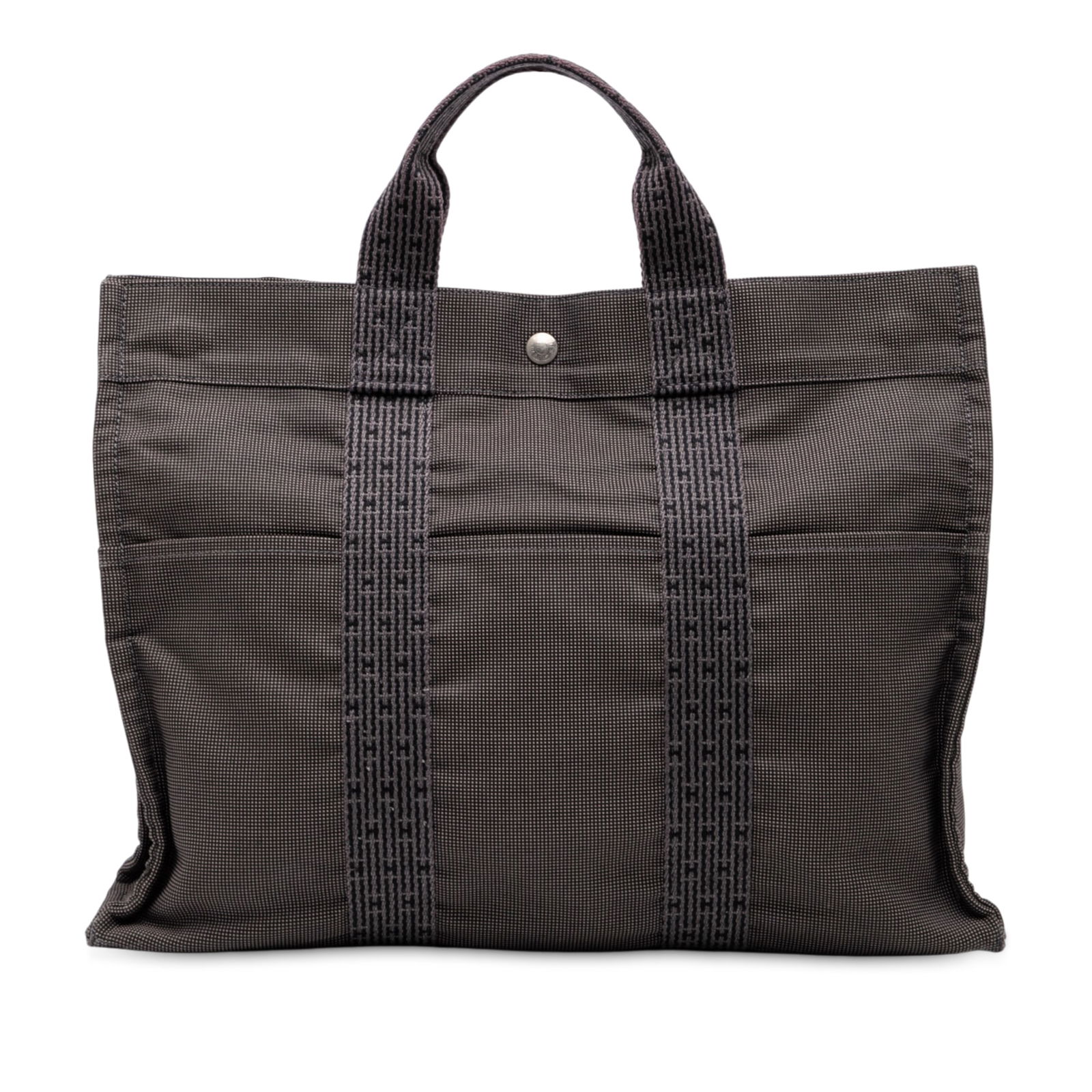 Hermes Canvas Herline MM Tote Gray Fabric Bag: Hermes Canvas Herline MM Tote Gray Fabric Bag The Hermes Canvas Herline MM is a stylish and practical tote bag made from durable canvas, featuring a sleek gray color that complements any outfit. This