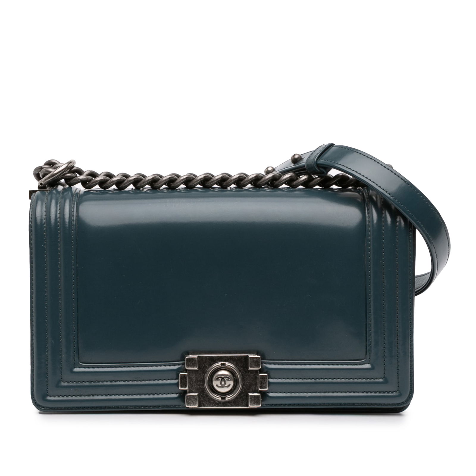 Blue Chanel Old Medium Boy Flap Bag in Glazed Calf Leather: Blue Chanel Old Medium Boy Flap Bag in Glazed Calf Leather The Chanel Old Medium Glazed Calfskin Boy Flap features a blue calf leather body with a glazed finish, complemented by a chain-link shoulder