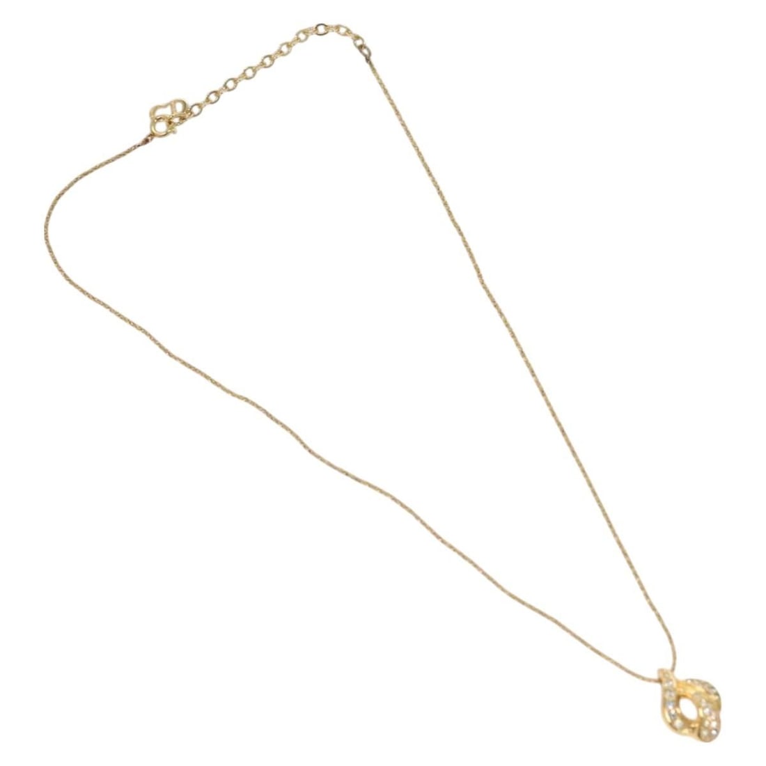 Christian Dior Gold Metal Necklace and Earring Set Authentic: Christian Dior Gold Metal Necklace and Earring Set Authentic This exquisite Christian Dior earring and necklace set is crafted from premium metal with a stunning gold finish. The set features a stylis