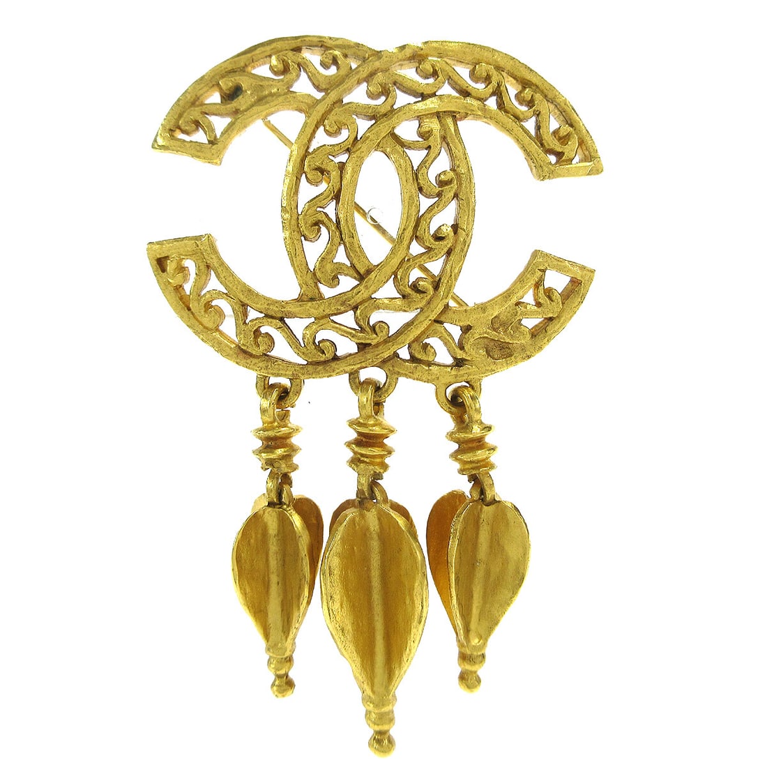 Chanel 95A Gold-tone CC Fringe Brooch Pin: Chanel 95A Gold-tone CC Fringe Brooch Pin This exquisite Chanel CC Fringe Brooch Pin features a stunning fringe design in a luxurious gold-tone finish. Crafted by the iconic brand Chanel, this pin is