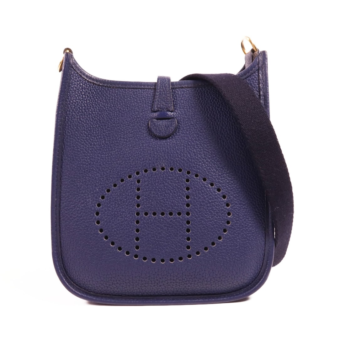 HERMES Evelyne TPM Shoulder Bag Blue Saphir Clemence Leather: HERMES Evelyne TPM Shoulder Bag Blue Saphir Clemence Leather This exquisite HERMES Evelyne TPM Shoulder Bag is crafted from luxurious Clemence leather in a stunning Blue Saphir color. Ideal for daily