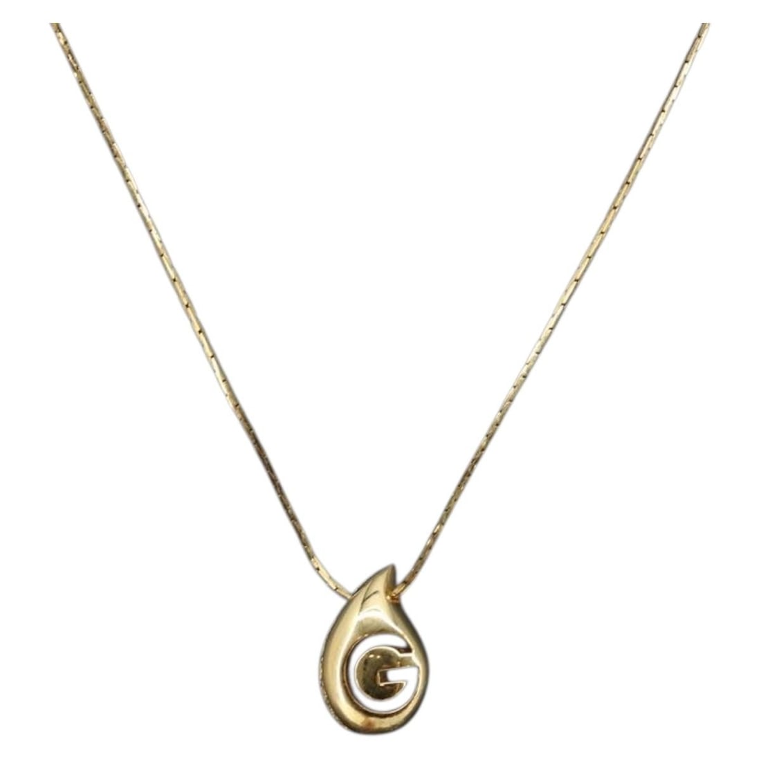 GIVENCHY Gold Metal Necklace Authentic AM9172: GIVENCHY Gold Metal Necklace Authentic AM9172 Elevate your accessory collection with this GIVENCHY gold metal necklace. This stylish piece features a sleek metal design, perfect for adding a touch of