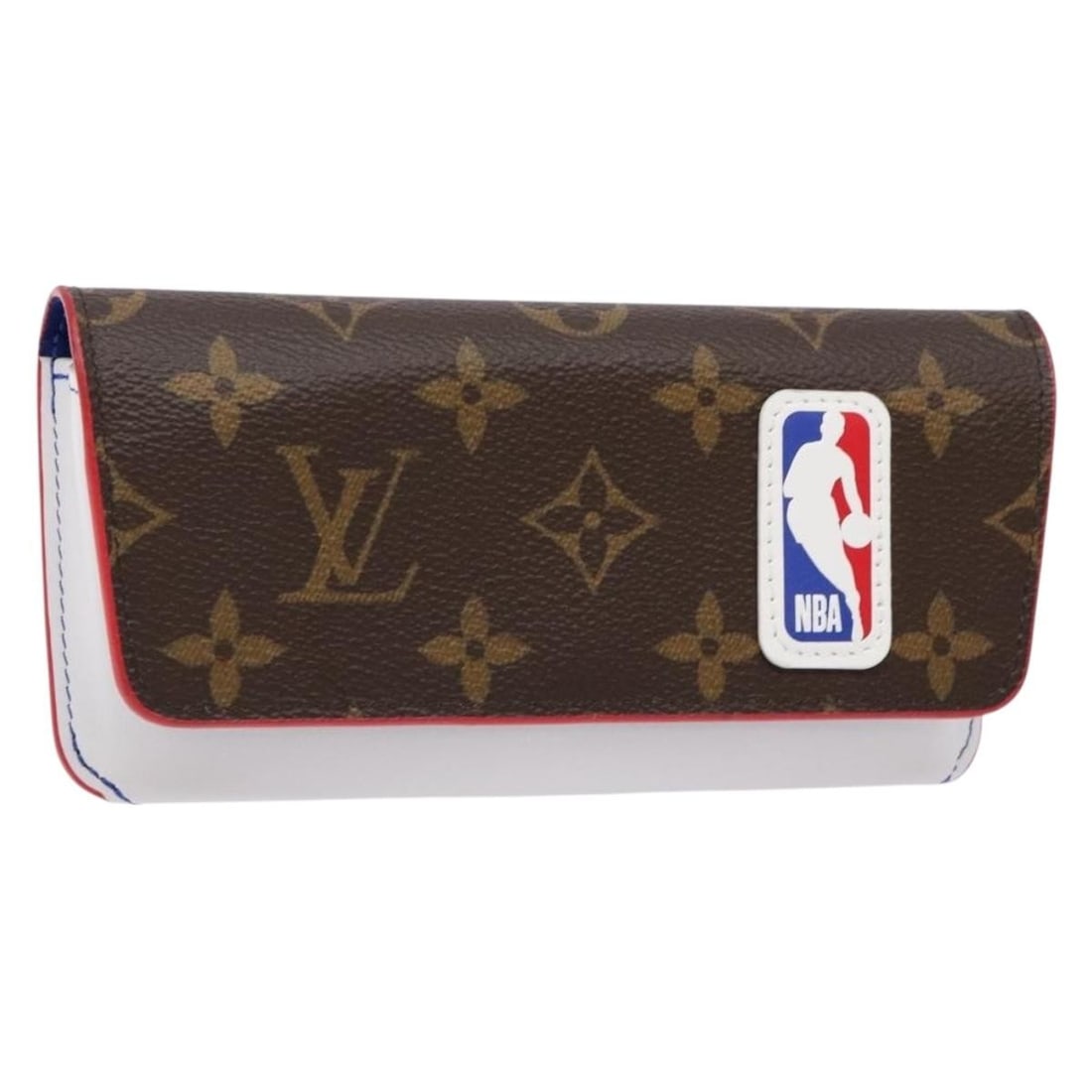Multicolour NBA Woody Sunglasses Case by Louis Vuitton: Multicolour NBA Woody Sunglasses Case by Louis Vuitton This Louis Vuitton NBA Woody Glasses Case features a multicolour design and is crafted for sunglasses. The exterior and interior are in excellent