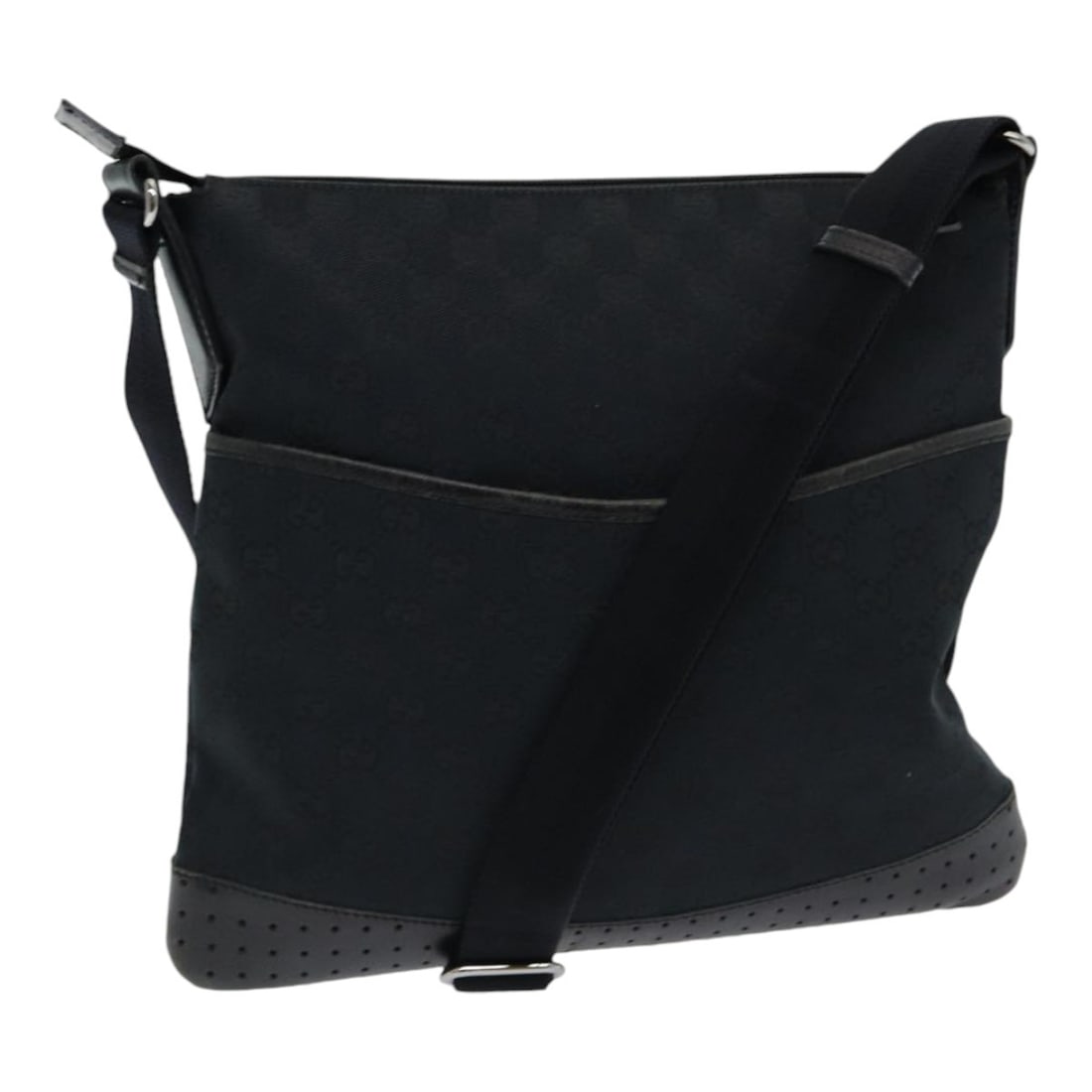 Black Messenger Shoulder Bag by Gucci with Zipper Closure: Black Messenger Shoulder Bag by Gucci with Zipper Closure This Gucci zip messenger bag for women features a black exterior with a structured silhouette. The bag has noticeable rubbing and scratches on