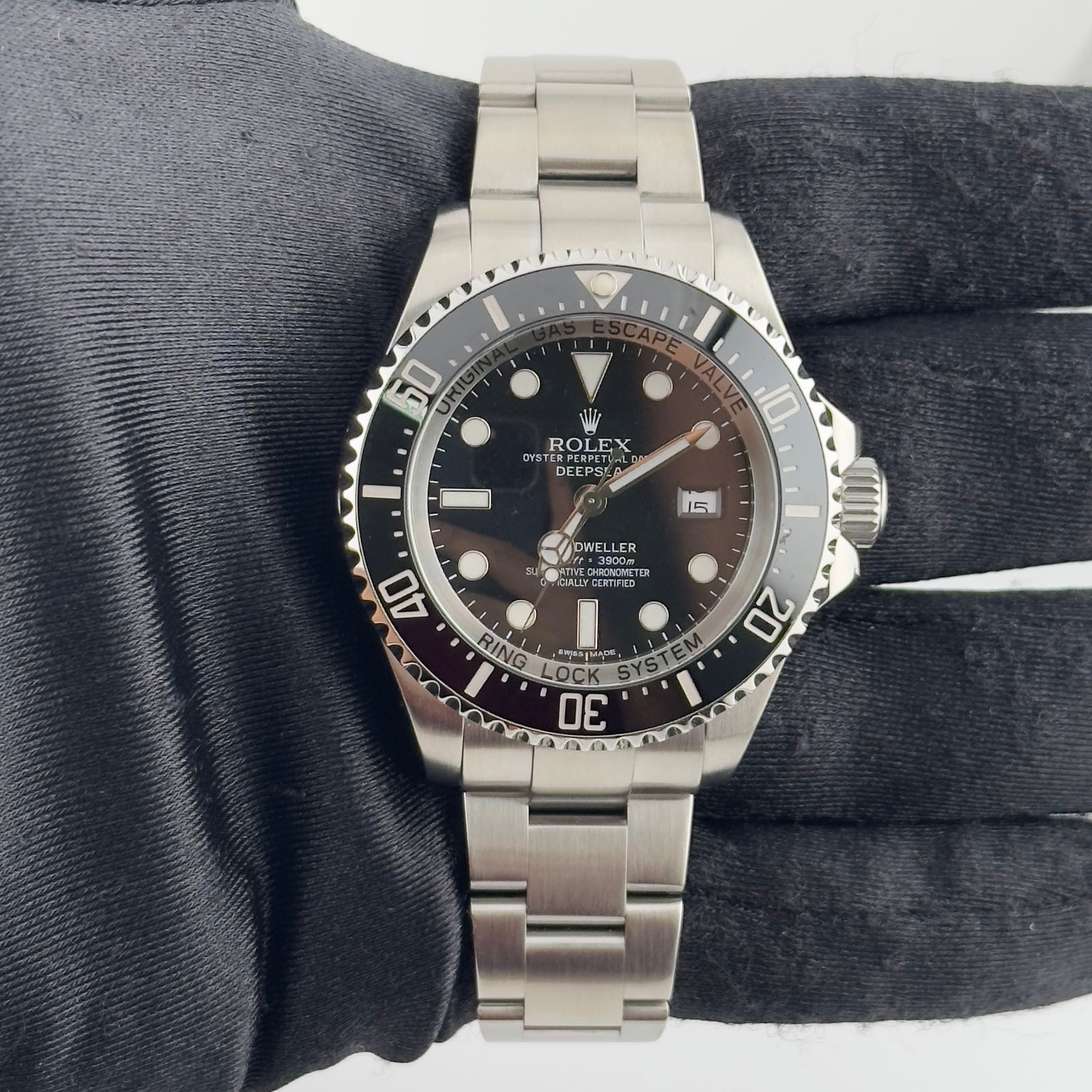 2012 Deepsea Rolex Oyster Bracelet Black Dial Ref 116660 with Card: 2012 Deepsea Rolex Oyster Bracelet Black Dial Ref 116660 with Card This Rolex Deepsea features a black dial and a ceramic bezel, paired with an Oyster bracelet. It is a men's watch from the Deepsea se