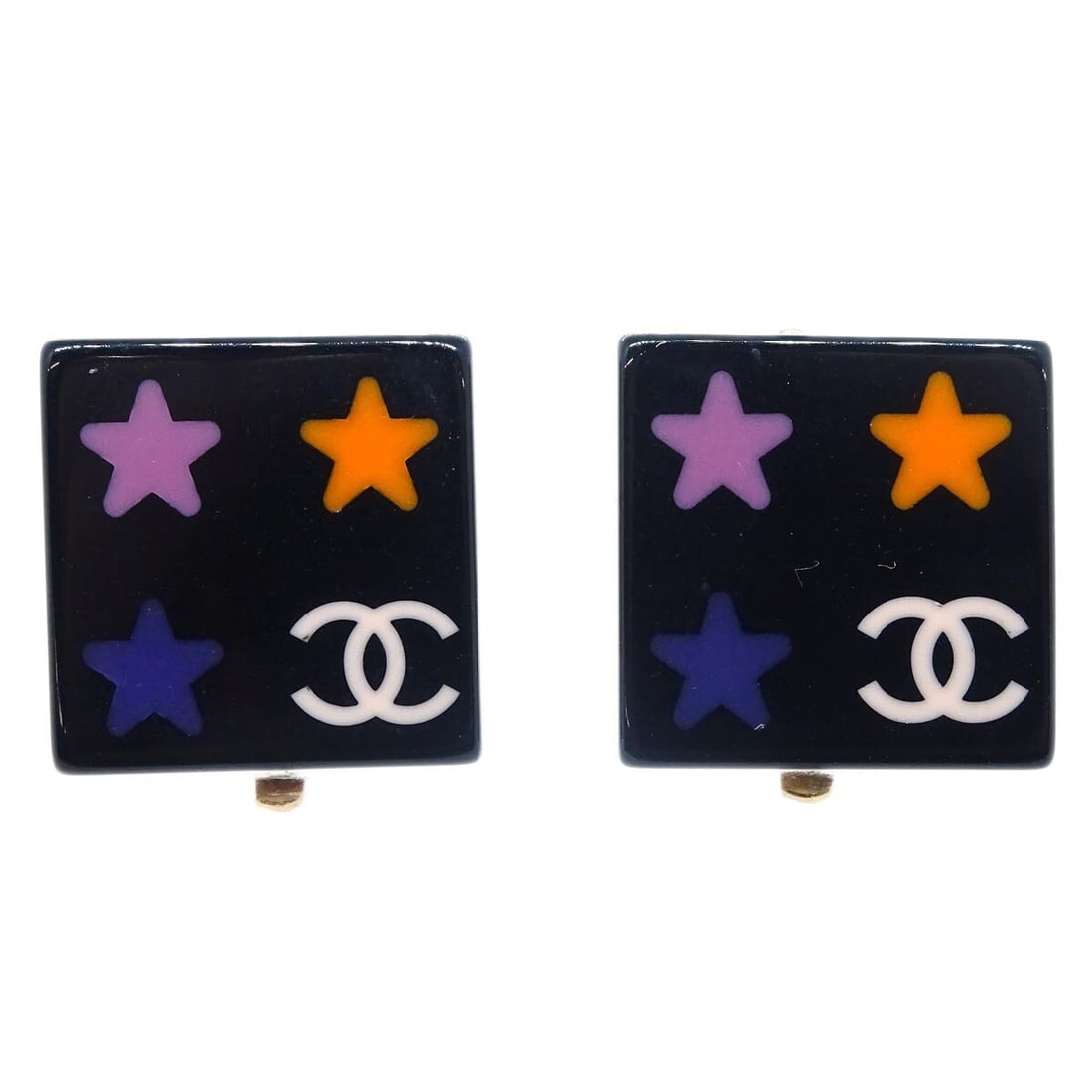 Vintage Square Clip-On Earrings by Chanel in Black: Vintage Square Clip-On Earrings by Chanel in Black These Chanel vintage square clip-on earrings feature a classic black design and are suitable for women. They are in good condition with minor signs o