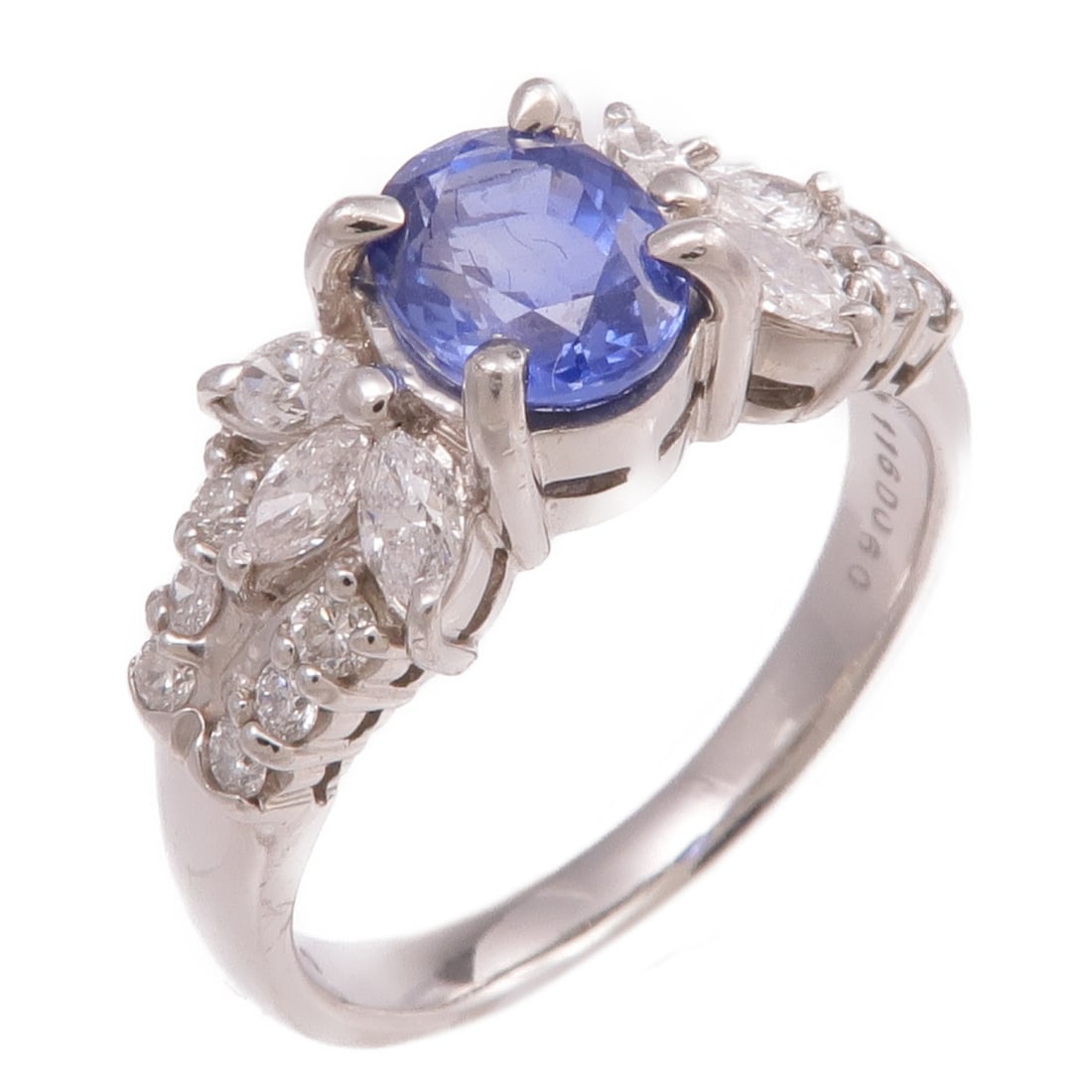 Platinum Sapphire and Diamond Ring PT850 Size 7: Platinum Sapphire and Diamond Ring PT850 Size 7 This ring features a blue sapphire as the main stone, set in PT850 platinum. It is designed in a regular size 7 and shows reasonable wear and tear. Spec