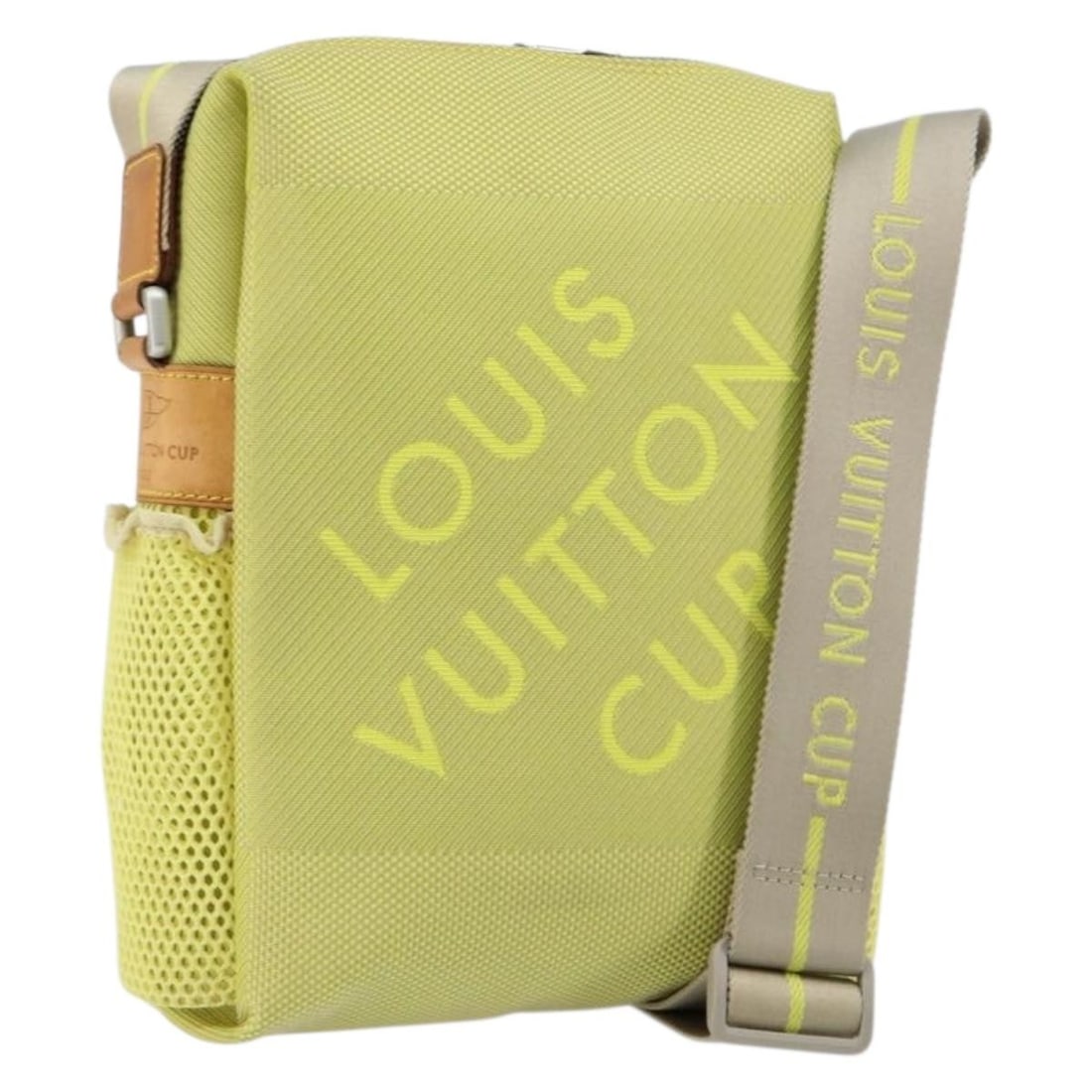 Damier Geant Cup Weatherly Shoulder Bag in Yellow by Louis Vuitton: Damier Geant Cup Weatherly Shoulder Bag in Yellow by Louis Vuitton This pre-owned Louis Vuitton Damier Geant LV Cup Weatherly shoulder bag in yellow features signs of use, including surface rubbing, s
