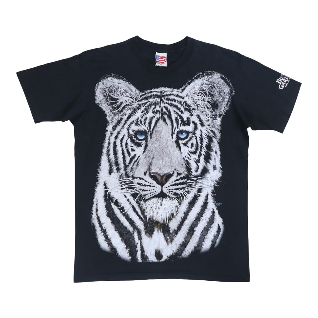 1994 Vintage Black White Tiger Busch Gardens Tampa Shirt 100% Cotton: 1994 Vintage Black White Tiger Busch Gardens Tampa Shirt 100% Cotton Step back into the 1990s with this original vintage 1994 White Tiger Busch Gardens Tampa Shirt. Celebrated for its unique front and
