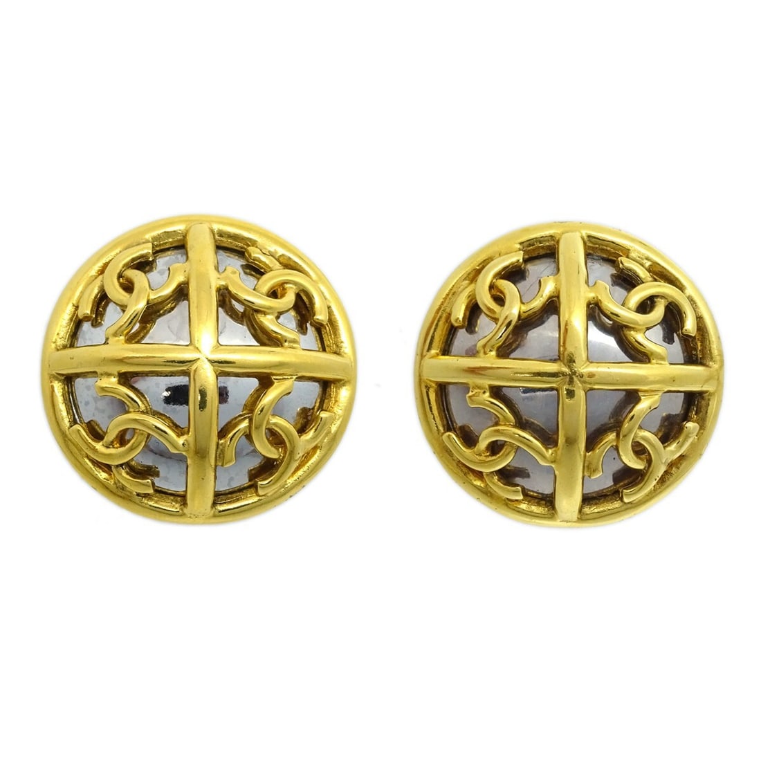 Chanel 93P Gold Clip-On Button Earrings: Chanel 93P Gold Clip-On Button Earrings Elevate your accessory collection with these exquisite Chanel Button Earrings. Crafted by the iconic brand, these round-shaped earrings feature a stylish clip-o