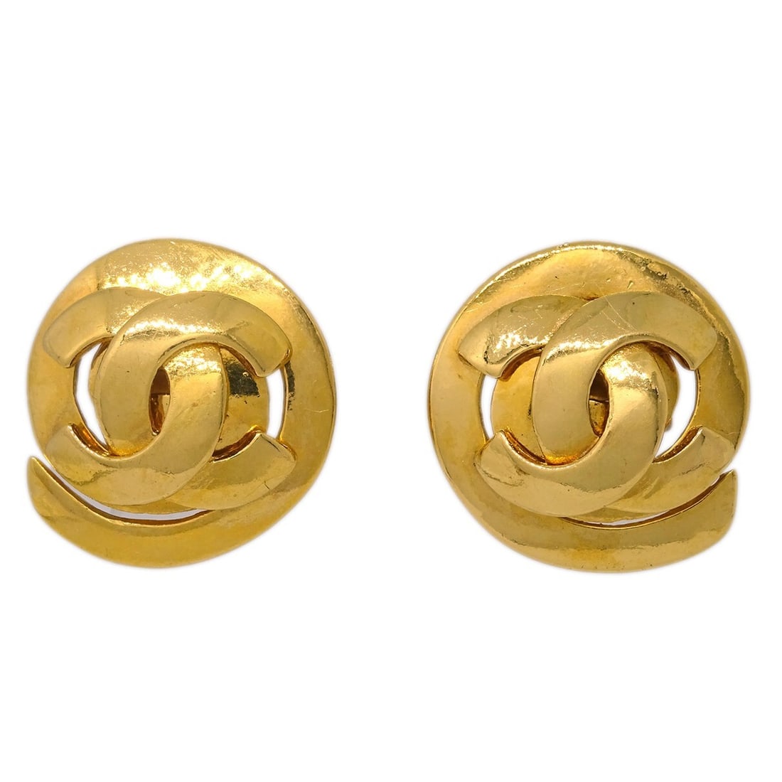 Gold Tone Chanel CC Logo Round Earrings: Gold Tone Chanel CC Logo Round Earrings These Chanel CC round earrings feature a gold tone and are designed for women. The earrings are in very good condition with minor dirt and no noticeable odor. S