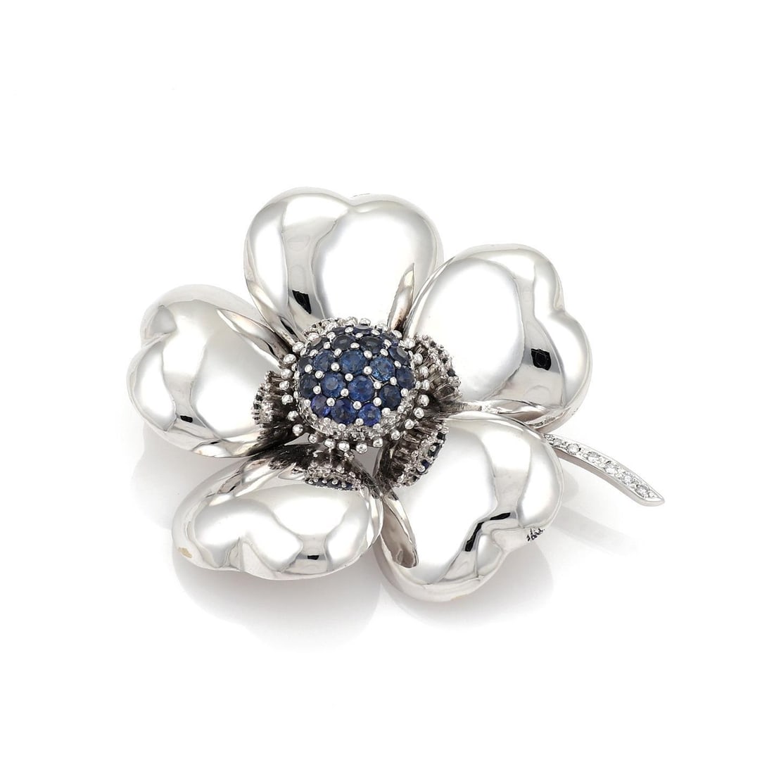 Elegant 14k White Gold 3.00ct Sapphire and Diamond Flower Brooch: Elegant 14k White Gold 3.00ct Sapphire and Diamond Flower Brooch This stunning large flower brooch is expertly crafted from 14k white gold, featuring a high polished finish that enhances its elegance.