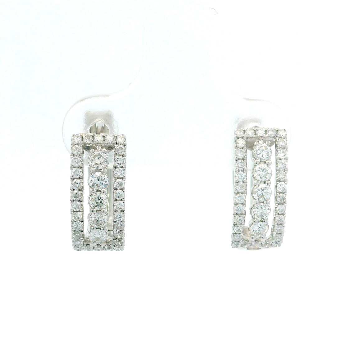 Elegant 18k White Gold 0.75ctw Diamond Huggie Hoop Earrings (1 of 8)
