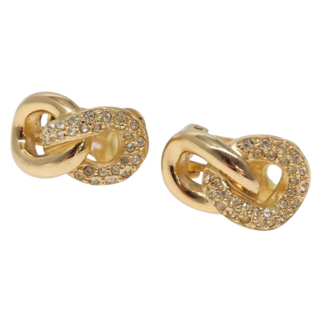 Christian Dior Gold Metal Earrings Auth 132362: Christian Dior Gold Metal Earrings Auth 132362 Elevate your accessory collection with these exquisite Christian Dior earrings, crafted from high-quality metal and finished in a stunning gold color. Th