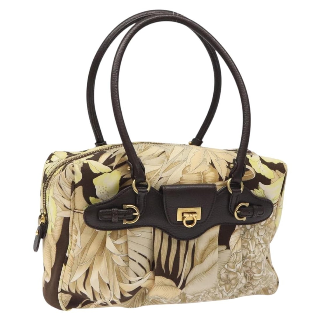 Salvatore Ferragamo Gancini Beige Gold Canvas Shoulder Bag Auth Italy: Salvatore Ferragamo Gancini Beige Gold Canvas Shoulder Bag Auth Italy Introducing the Salvatore Ferragamo Gancini Shoulder Bag, a refined accessory crafted from durable canvas in a sophisticated beige