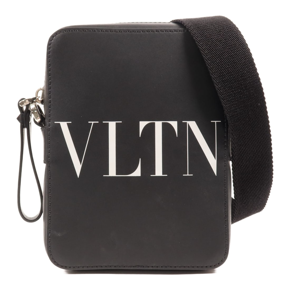 Valentino Black Calfskin Leather Shoulder Bag SHW: Valentino Black Calfskin Leather Shoulder Bag SHW This elegant Valentino shoulder bag is crafted from luxurious black calfskin leather, offering a sophisticated touch to any outfit. The bag features a