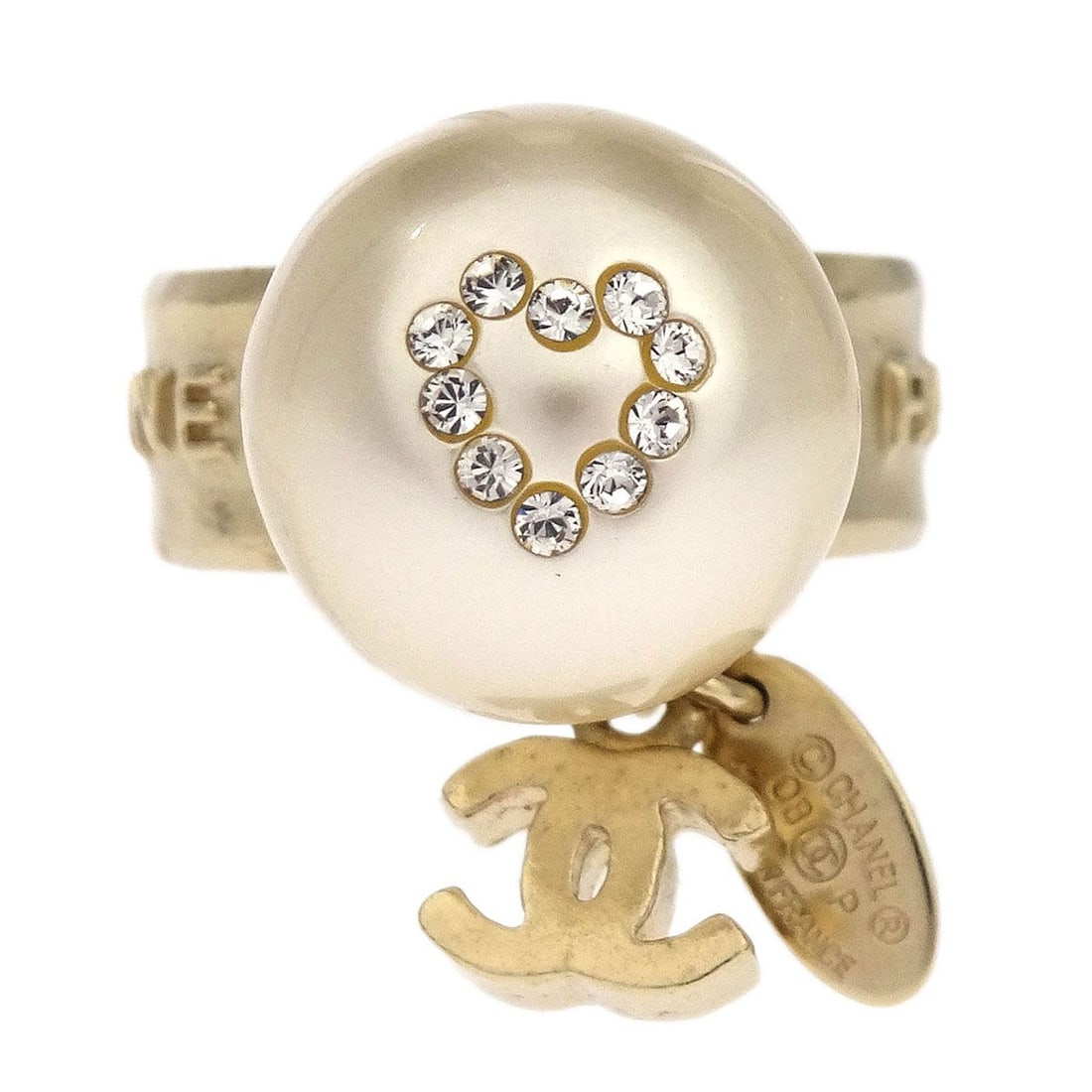 Chanel Vintage Gold Plated Rhinestone Pearl Ring Size #52: Chanel Vintage Gold Plated Rhinestone Pearl Ring Size #52 This exquisite Chanel ring features a stunning design adorned with rhinestones and artificial pearls, set in a beautiful gold-plated finish. T