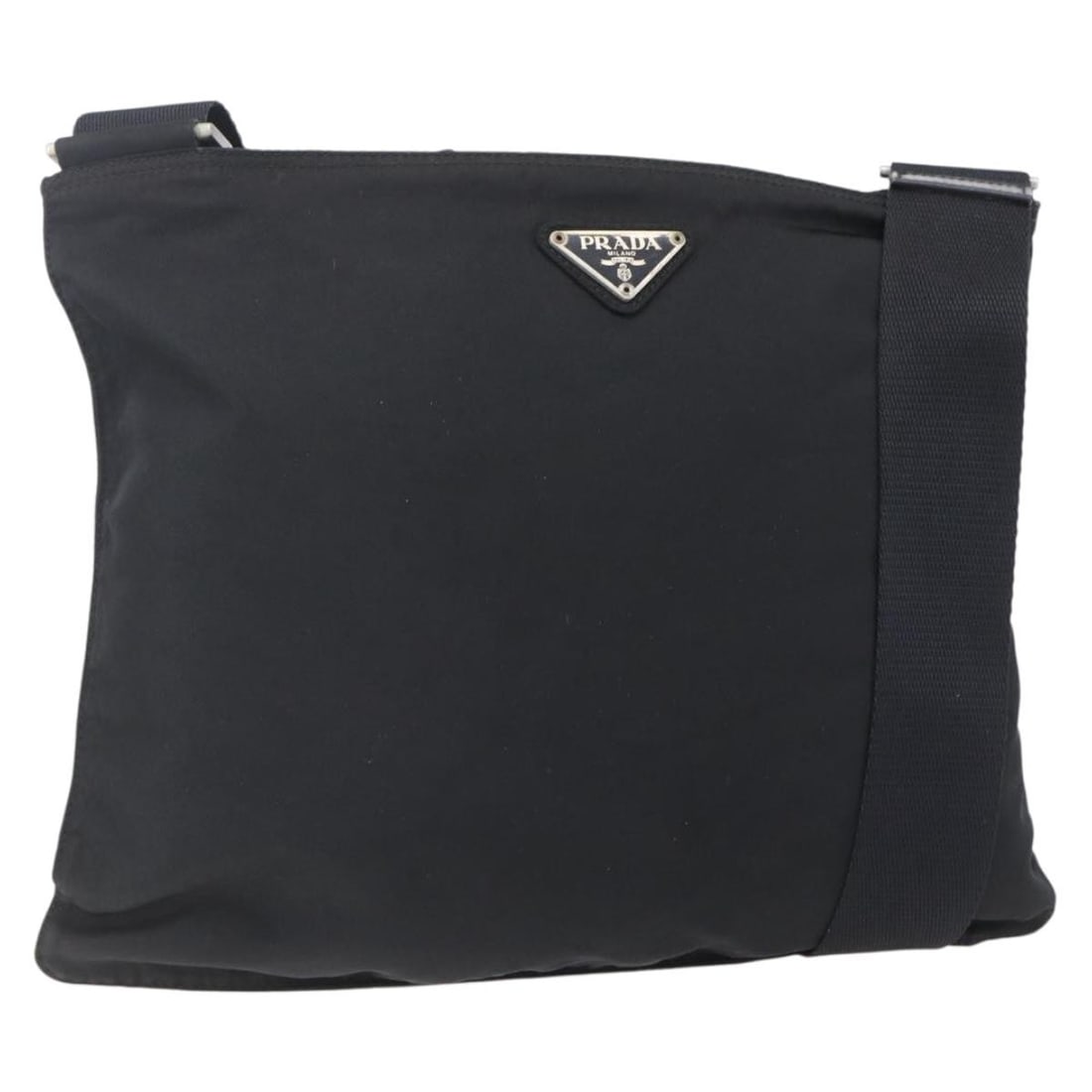 Prada Black Flat Shoulder Messenger Bag: Prada Black Flat Shoulder Messenger Bag This pre-owned Prada flat messenger bag features a sleek black design and is crafted for shoulder wear. The bag shows signs of use, including surface rubbing, s