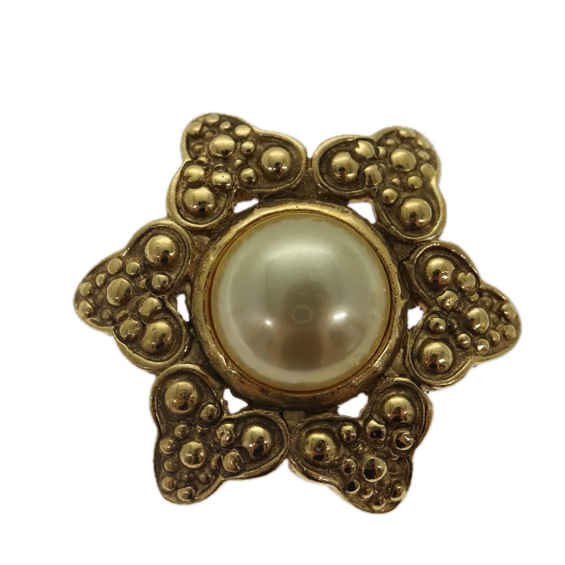 Baroque Style CC Logo Brooch by Chanel in Gold Tone (1 of 2)