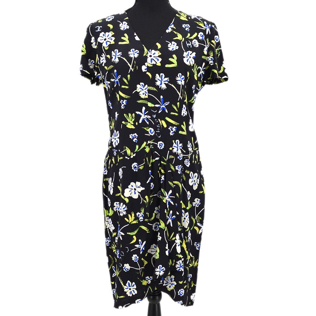 Chanel 97P Black Silk Short Sleeve Dress Size 42 (1 of 13)
