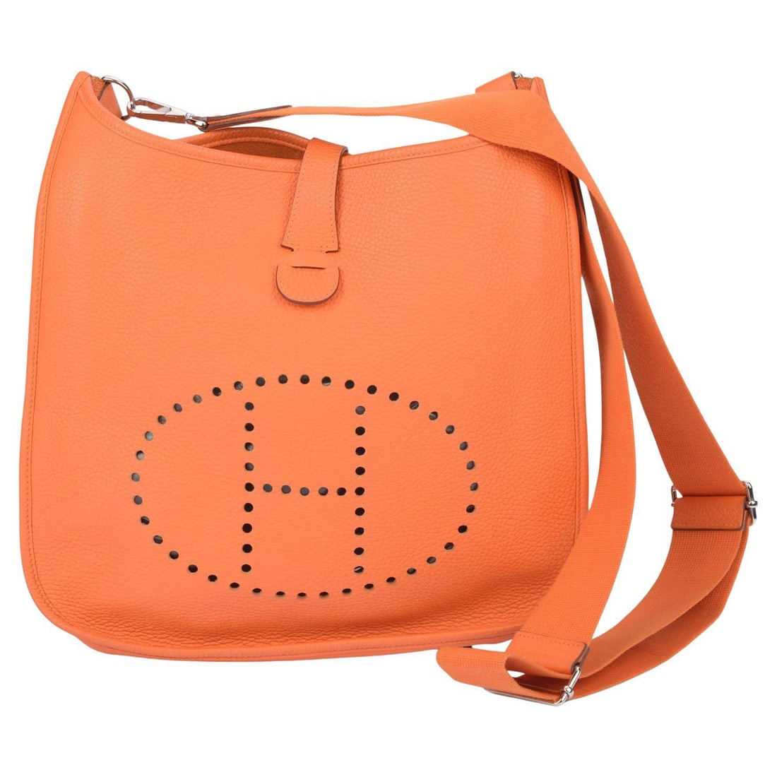 Hermes Evelyne GM Orange Taurillon Clemence Leather with Palladium Hardware: Hermes Evelyne GM Orange Taurillon Clemence Leather with Palladium Hardware Presenting the Hermes Evelyne GM, an exquisite shoulder bag crafted from vibrant orange taurillon clemence leather and accen