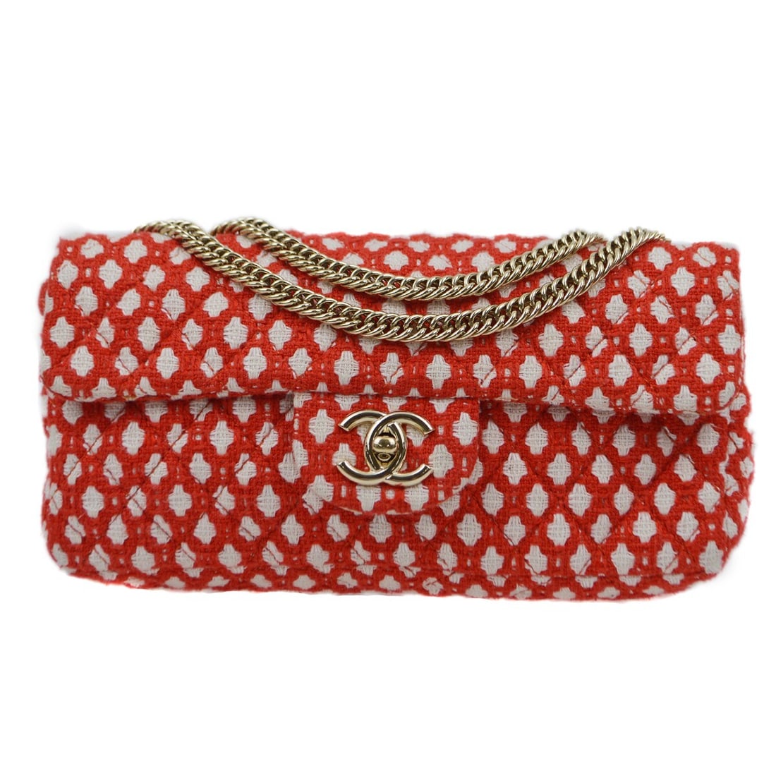 Chanel Red Cotton Double Chain Classic Flap Shoulder Bag: Chanel Red Cotton Double Chain Classic Flap Shoulder Bag This Chanel Classic Flap Shoulder Bag is a stunning accessory crafted from high-quality red cotton, featuring a luxurious lambskin leather lini