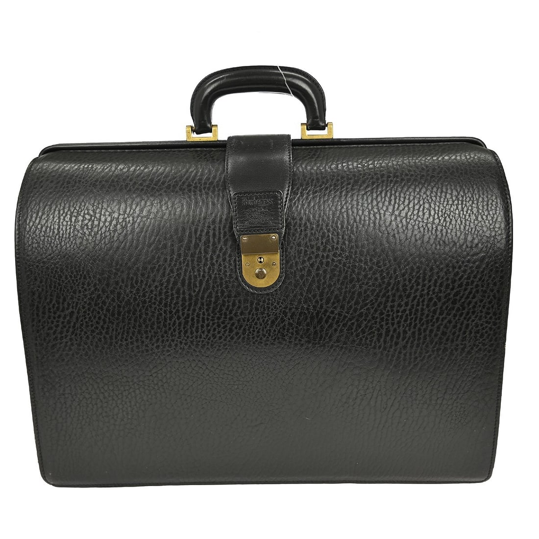 DK88 Black Doctor Style Handbag by Burberry: DK88 Black Doctor Style Handbag by Burberry This pre-owned Burberry DK88 Doctor Bag is crafted in black and designed for women. It is in used condition, displaying some scuffs on the exterior and dirt