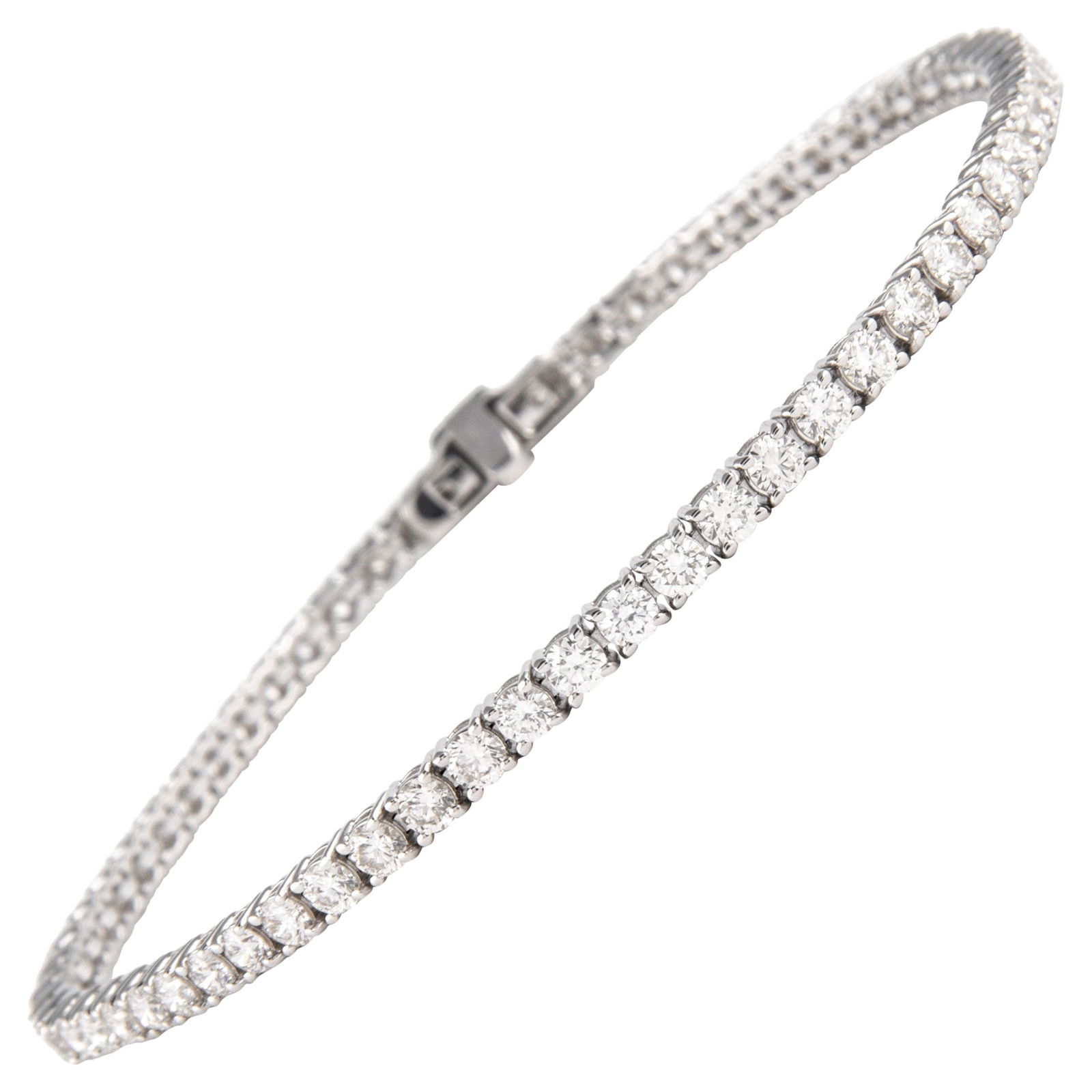 3.50ct Diamond Tennis Bracelet 18k White Gold Modern Design: 3.50ct Diamond Tennis Bracelet 18k White Gold Modern Design This stunning 3.50ct diamond tennis bracelet is crafted from luxurious 18k white gold. Featuring 65 round brilliant diamonds, this piece sho