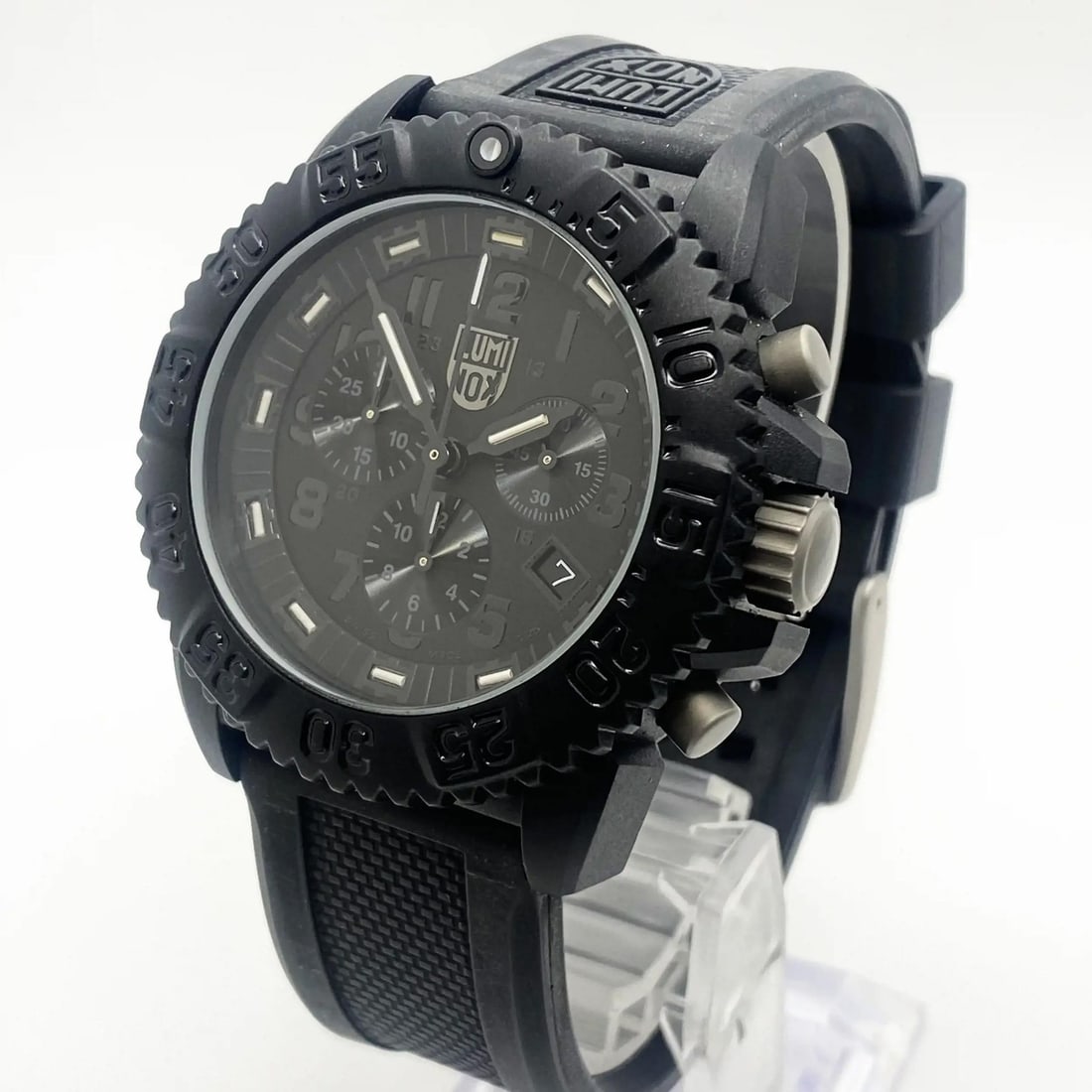 Luminox Navy SEAL Colormark 44mm Black Quartz Men's Watch XS.3081.BO: Luminox Navy SEAL Colormark 44mm Black Quartz Men's Watch XS.3081.BO The Luminox Navy SEAL Colormark is a robust and stylish wristwatch designed for casual wear. Featuring a striking black dial with A