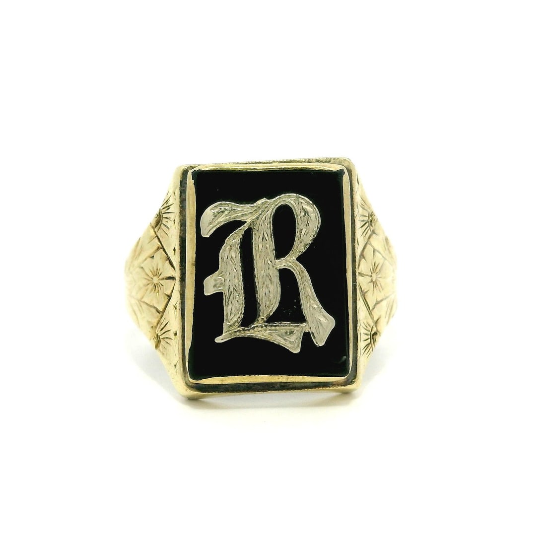 Antique Victorian 10k Gold Hand Engraved Onyx Initial R Ring: Antique Victorian 10k Gold Hand Engraved Onyx Initial R Ring This exquisite Antique Victorian ring features a stunning 10k yellow gold band elegantly adorned with a natural black onyx stone. The onyx,