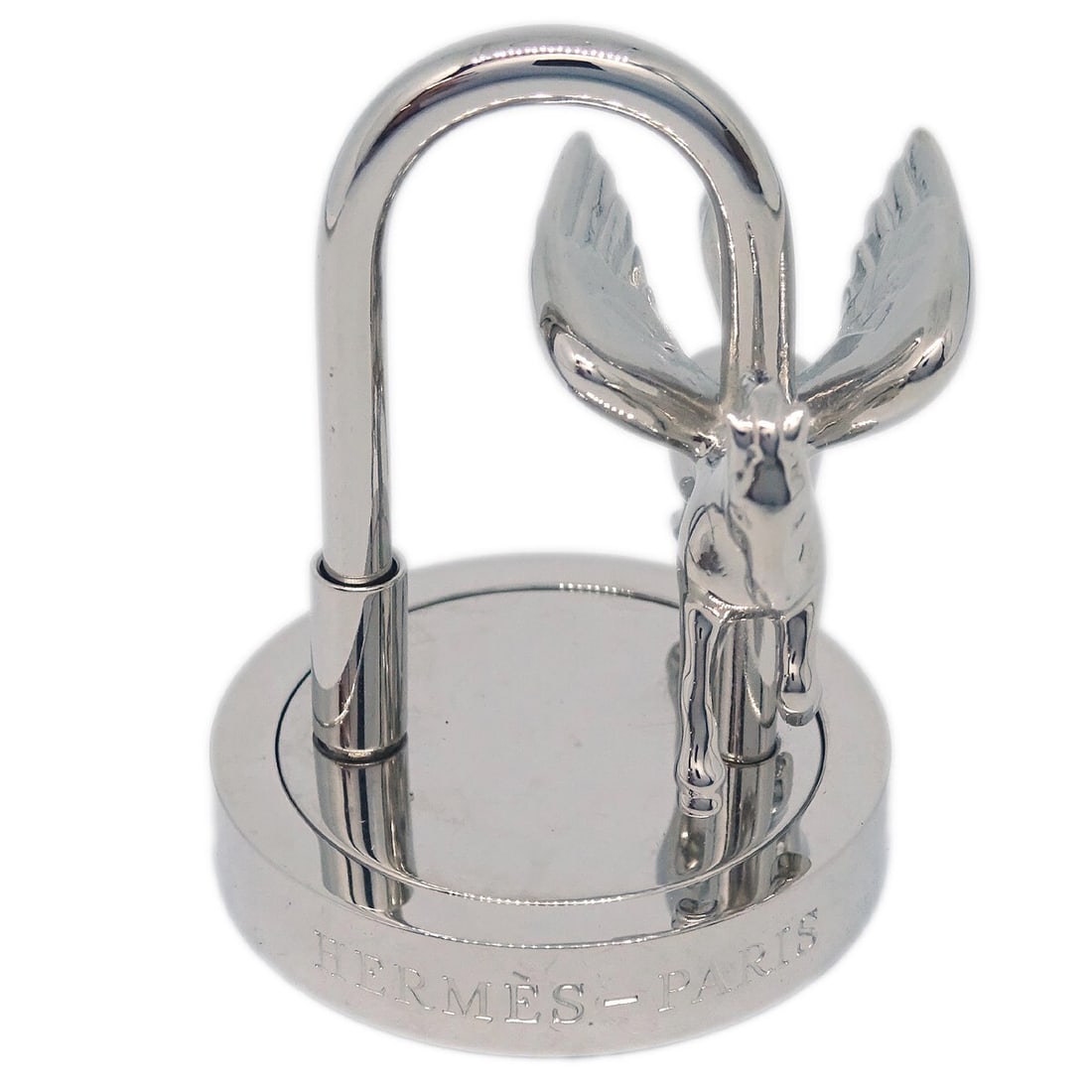 Hermes Silver Entrez dans la danse! Pegasus Charm Vintage: Hermes Silver Entrez dans la danse! Pegasus Charm Vintage This exquisite charm from Hermes, titled 'Entrez dans la danse! Pegasus', is a fine addition to any collection. Crafted from high-quality silv